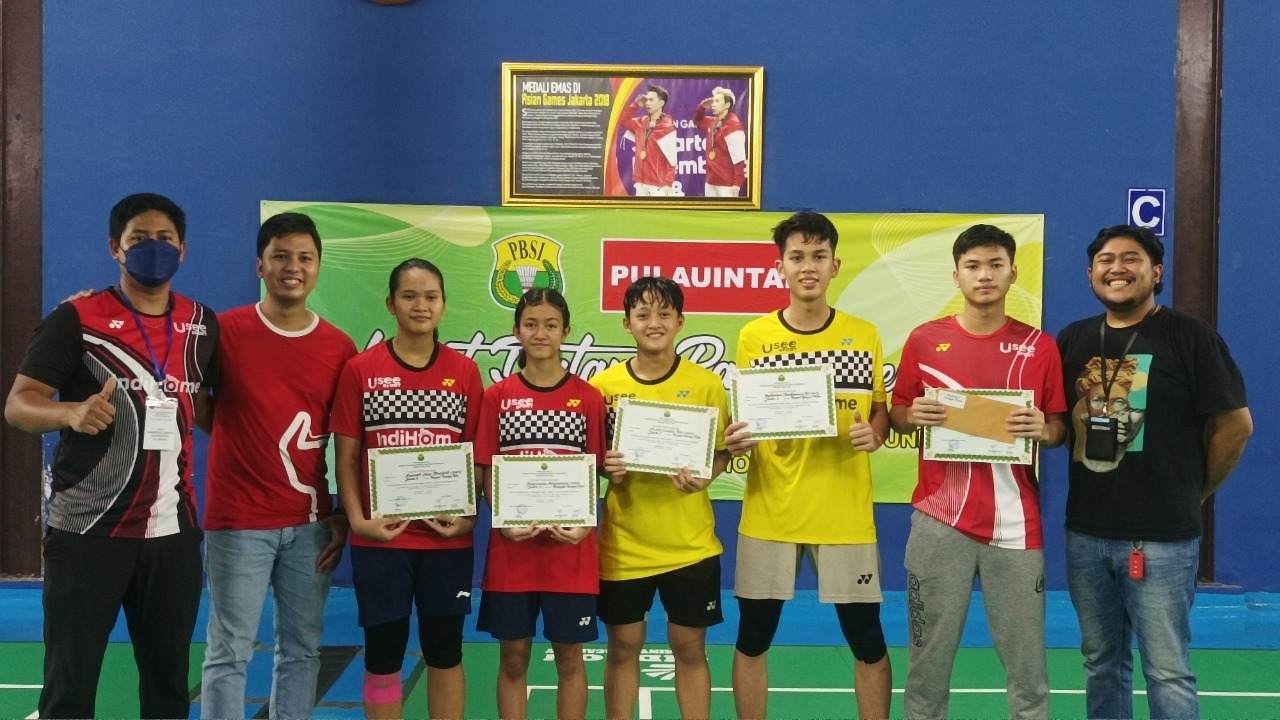 Siswa Binaan IndiHome Gideon Badminton Academy