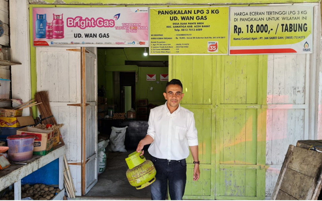 ExpertBook B7 Flip Bantu Kami Lancarkan Bisnis Pangkalan Gas LPG di Daerah Terpencil